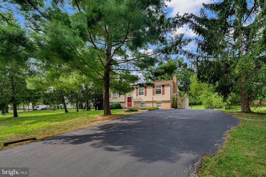 19130 Dowden Cir, Poolesville, MD 20837 - #3