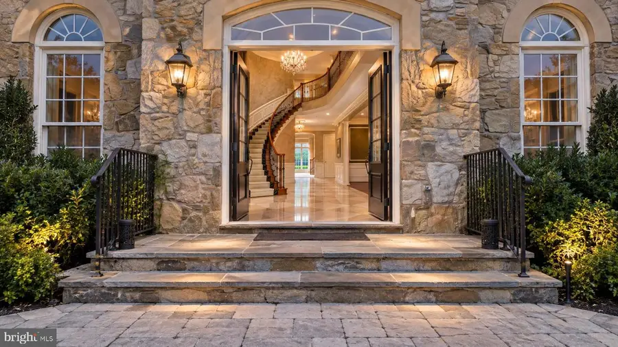 12600 Hill Creek Ln, Potomac, MD 20854 - #2