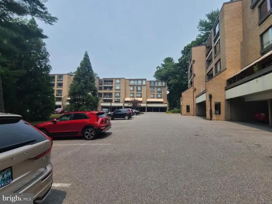 4936 Sentinel Dr #5-401, Bethesda, MD 20816 - #3
