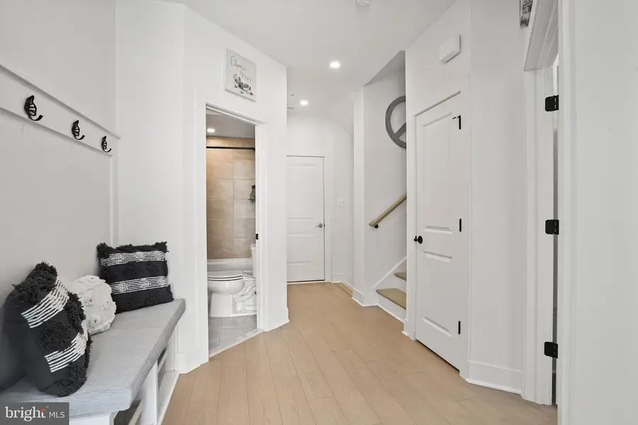 14928 Swat St #1, Rockville, MD 20850 - #2