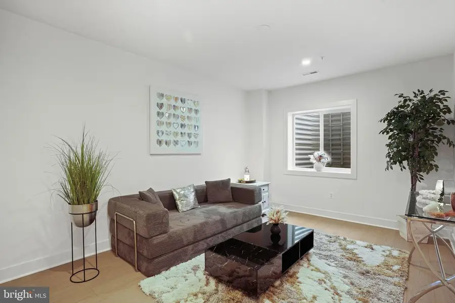 14928 Swat St #1, Rockville, MD 20850 - #3