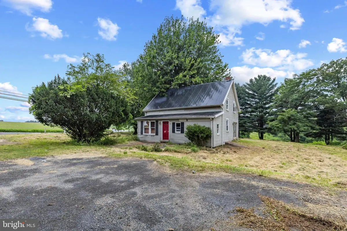 26130 Mullinix Mill Rd, Mount Airy, MD 21771 - #1