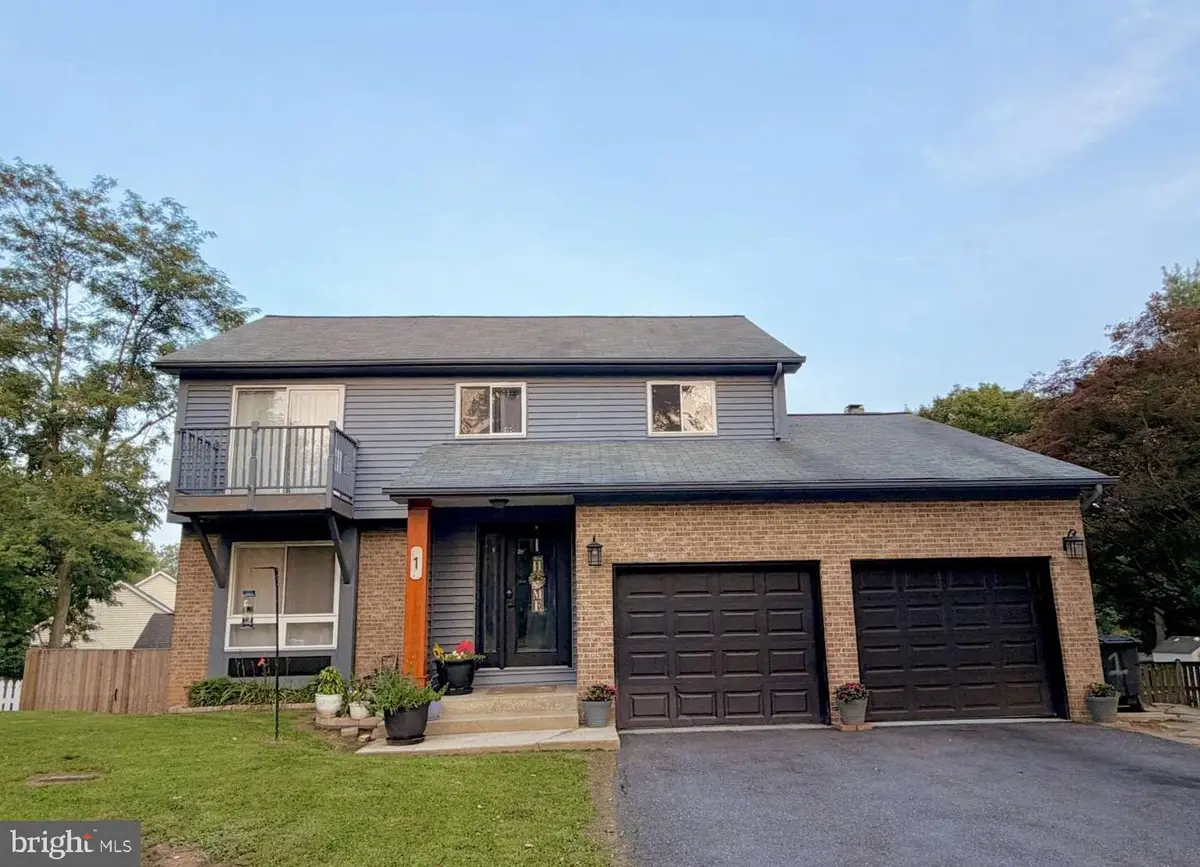 1 Mcfarlin Ct, Germantown, MD 20874 - #1