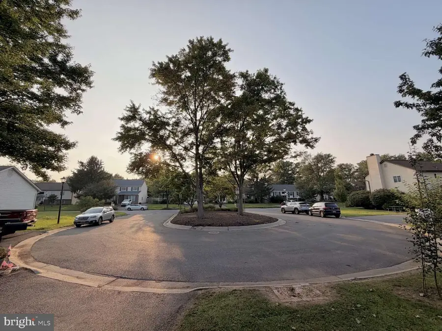 1 Mcfarlin Ct, Germantown, MD 20874 - #2