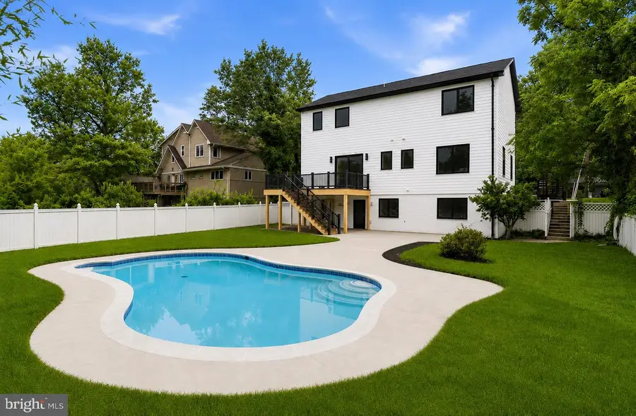 9331 E Parkhill Dr, Bethesda, MD 20814 - #2