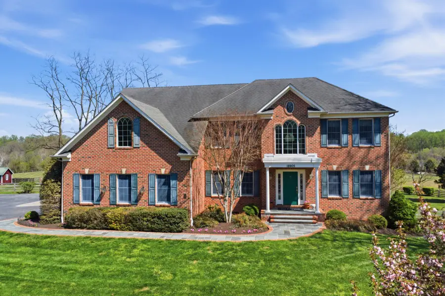 18905 Celebrity Ln, Sandy Spring, MD 20860 - #2
