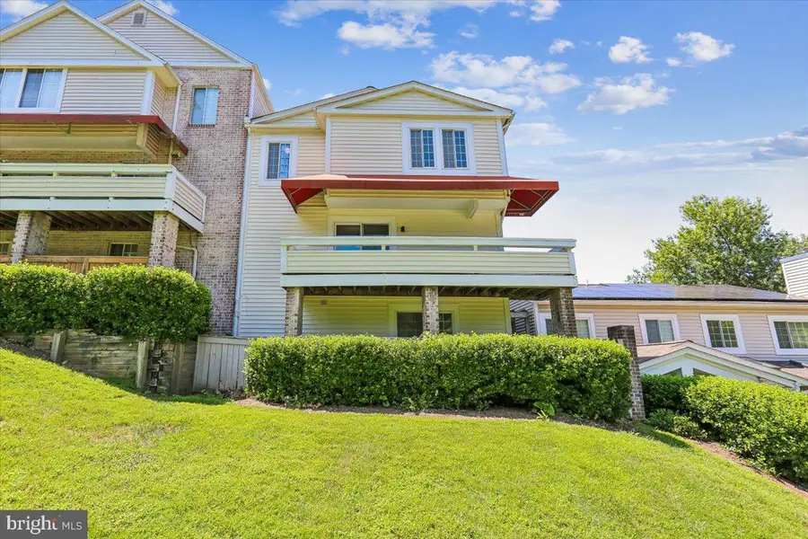9803 Dockside Ter, Gaithersburg, MD 20886 - #2