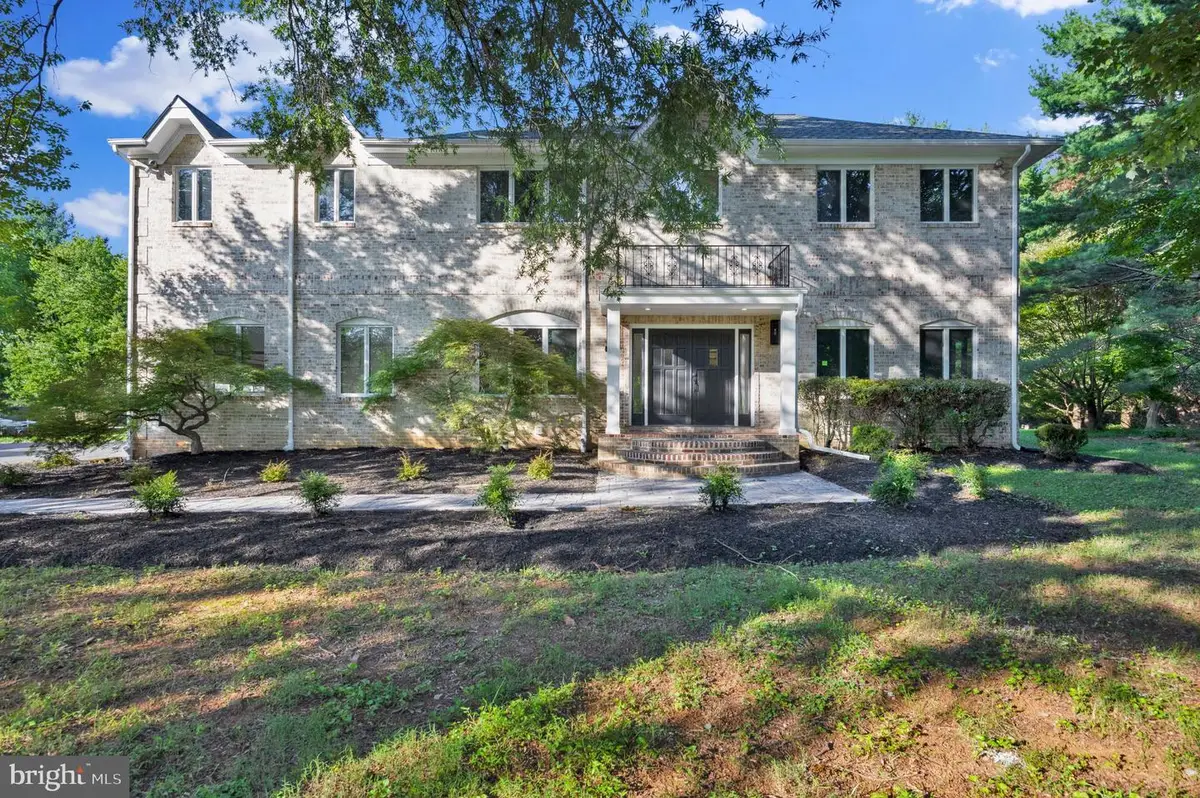 20901 Merle Dr, Gaithersburg, MD 20882 - #1