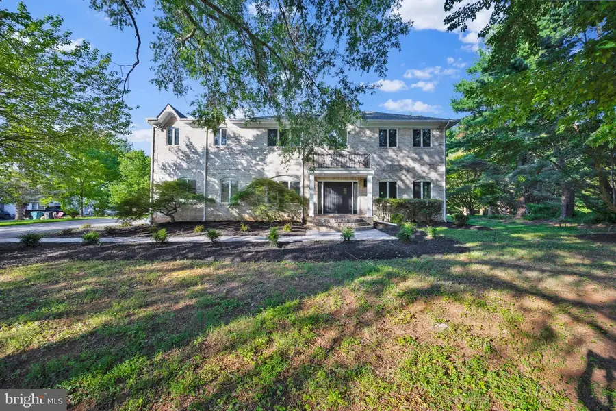 20901 Merle Dr, Gaithersburg, MD 20882 - #2