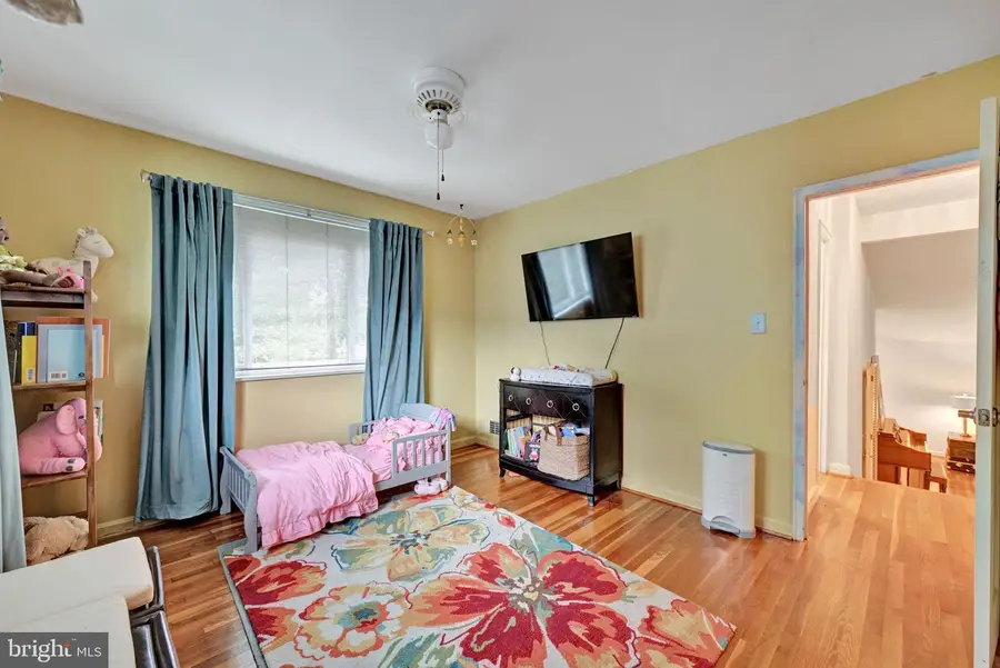 13130 Valleywood Dr, Silver Spring, MD 20906 - #2
