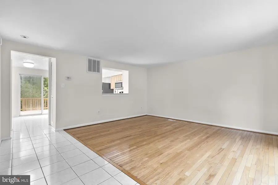 7 Ballinger Ct, Burtonsville, MD 20866 - #3