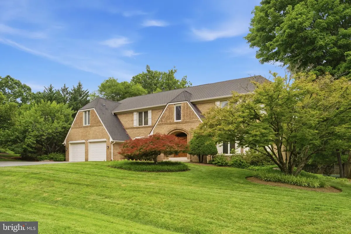 8004 Split Oak Dr, Bethesda, MD 20817 - #1