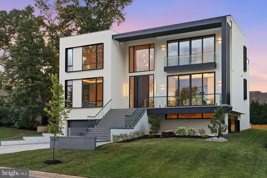 6201 Plainview Rd, Bethesda, MD 20817 - #2