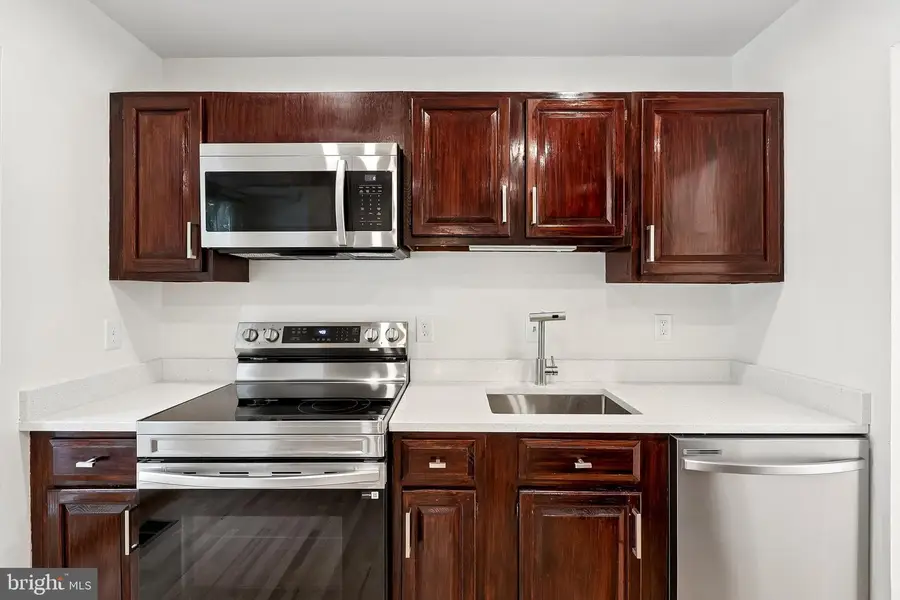 9 Honey Brook Cir, Gaithersburg, MD 20878 - #3