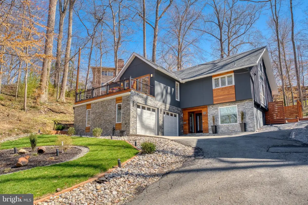 6522 Walhonding Rd, Bethesda, MD 20816 - #1