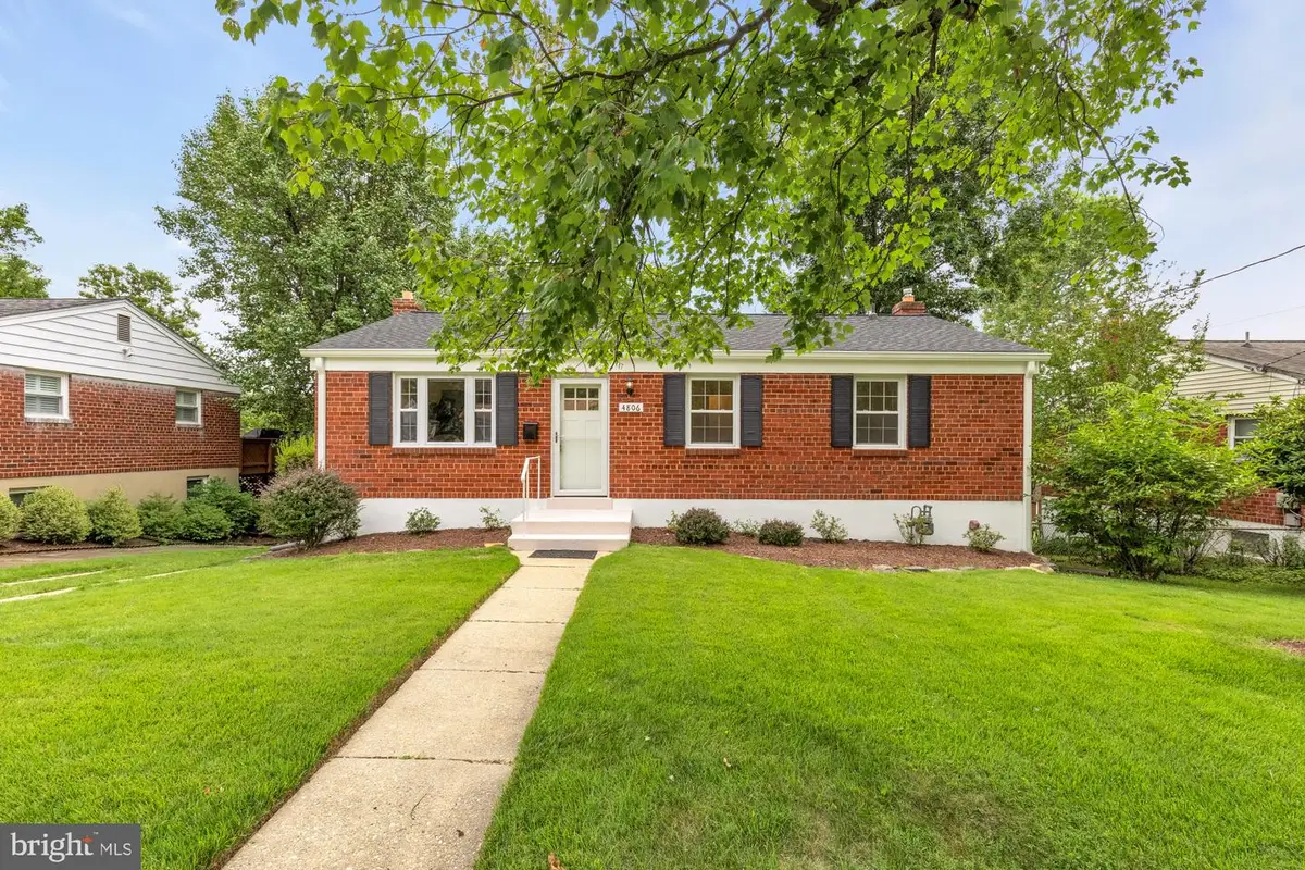 4806 Topping Rd, Rockville, MD 20852 - #1