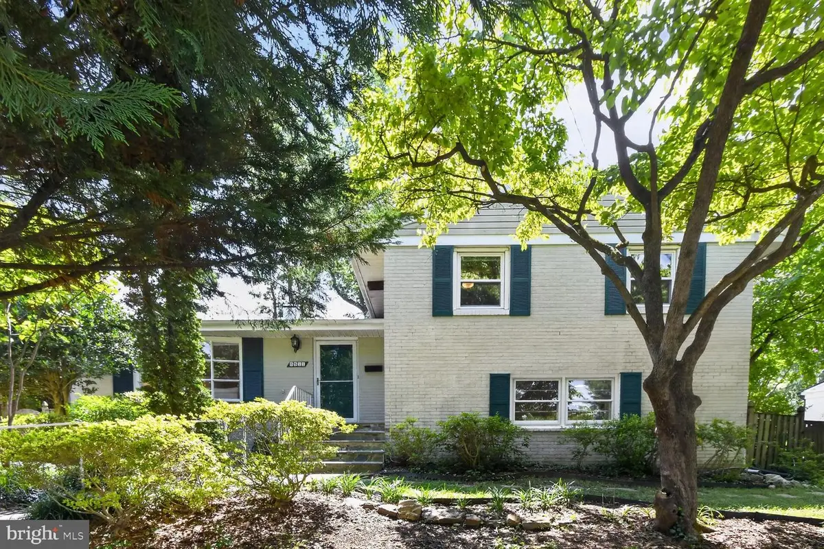 8511 Freyman Dr, Chevy Chase, MD 20815 - #1