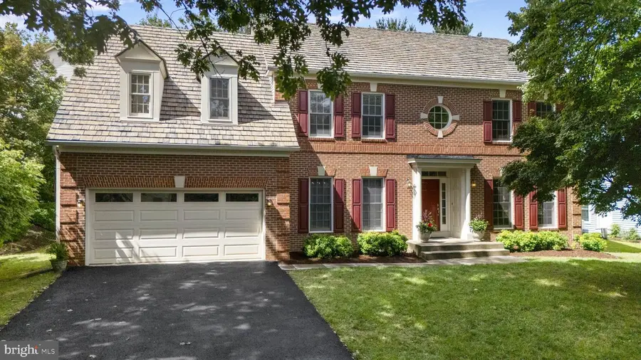 15602 Blackberry Dr, North Potomac, MD 20878 - #2