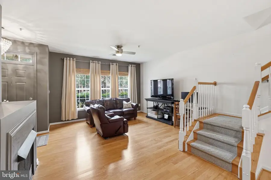 647 A Main St, Gaithersburg, MD 20878 - #3