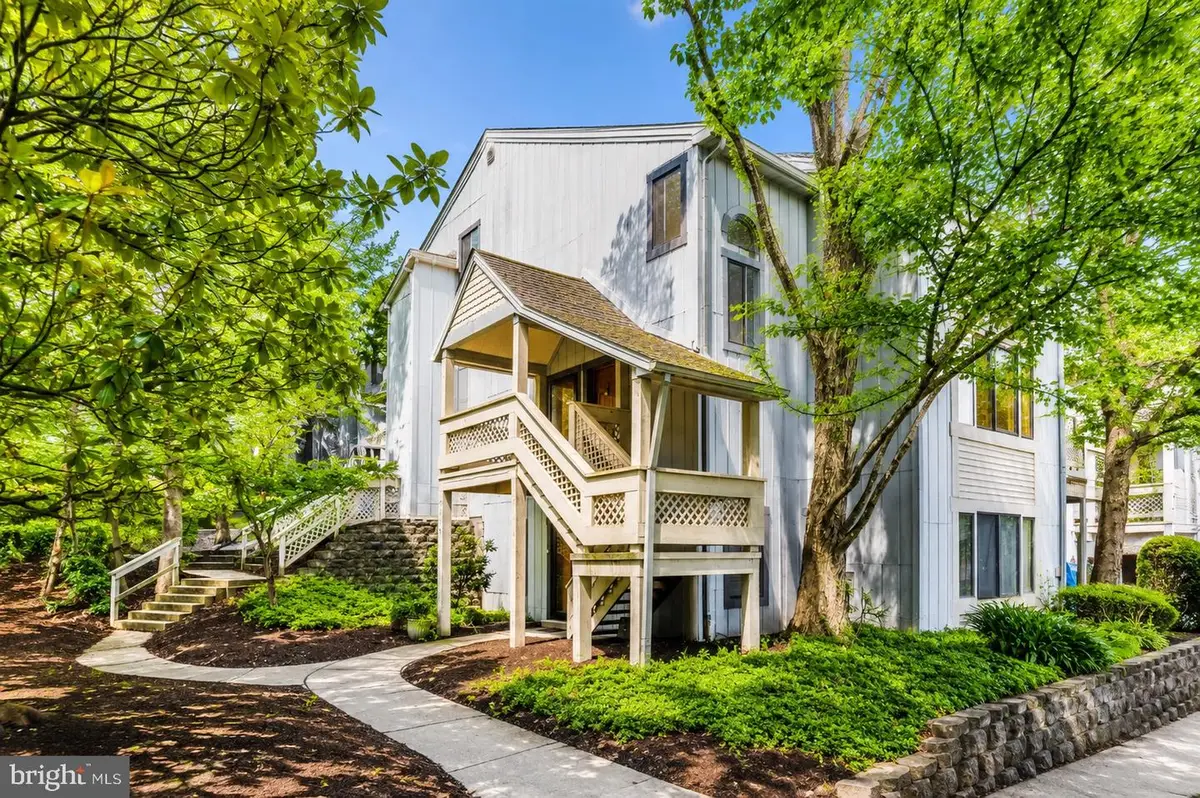 946 Windbrooke Dr #946, Gaithersburg, MD 20879 - #1