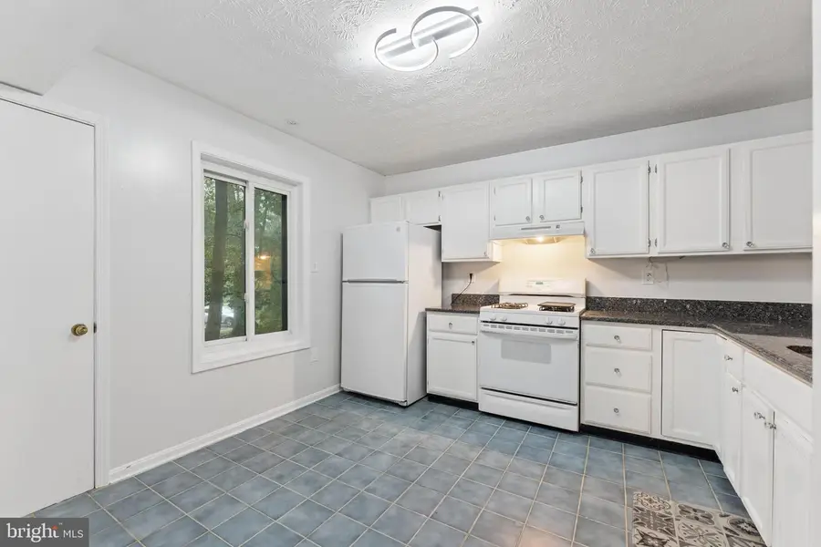946 Windbrooke Dr #946, Gaithersburg, MD 20879 - #3