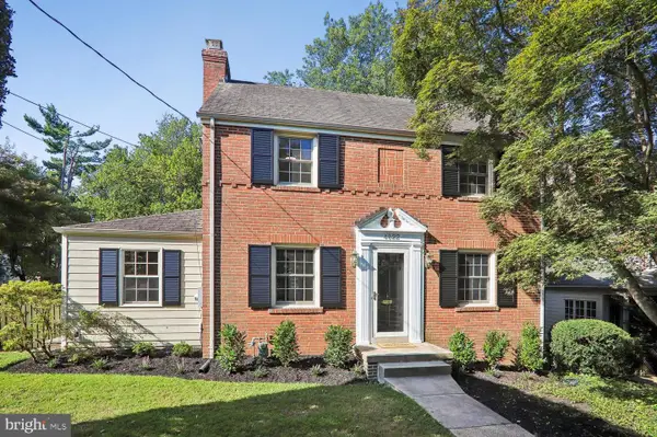 4622 Woodfield Rd, BETHESDA, MD 20814