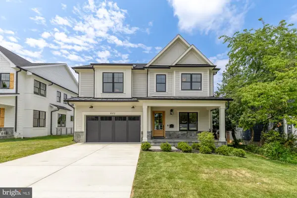 9512 Forest Rd, BETHESDA, MD 20814
