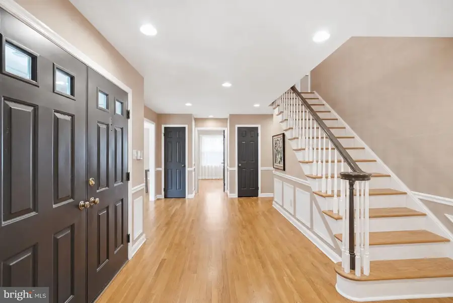 7556 Pepperell Dr, Bethesda, MD 20817 - #2