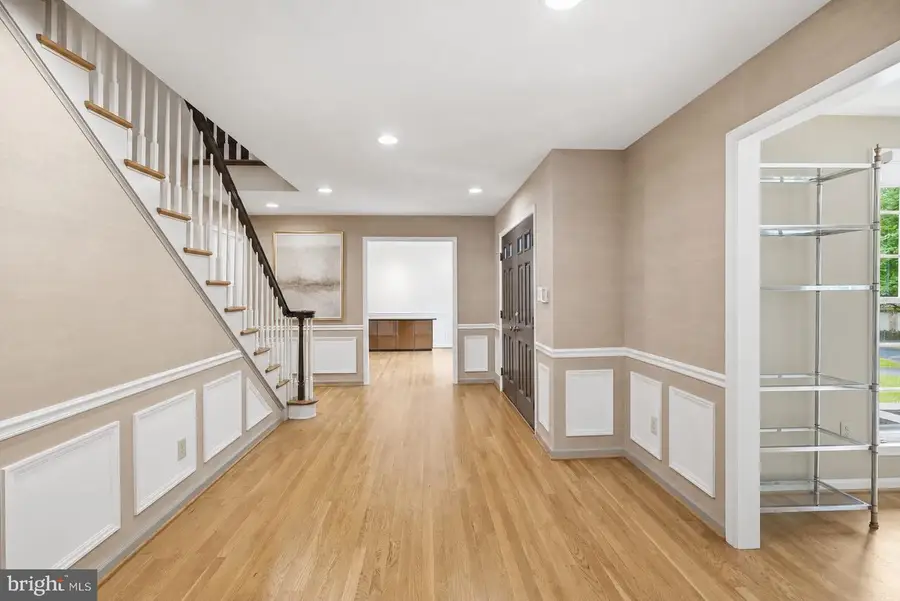 7556 Pepperell Dr, Bethesda, MD 20817 - #3