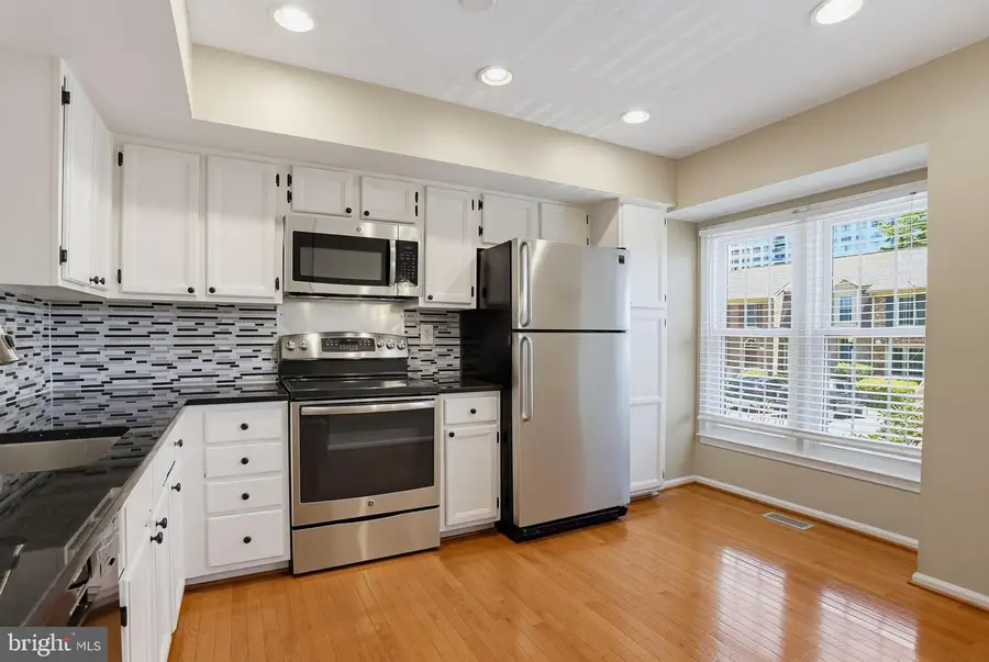 11 Grove Ridge Ct #70, Rockville, MD 20852 - #3
