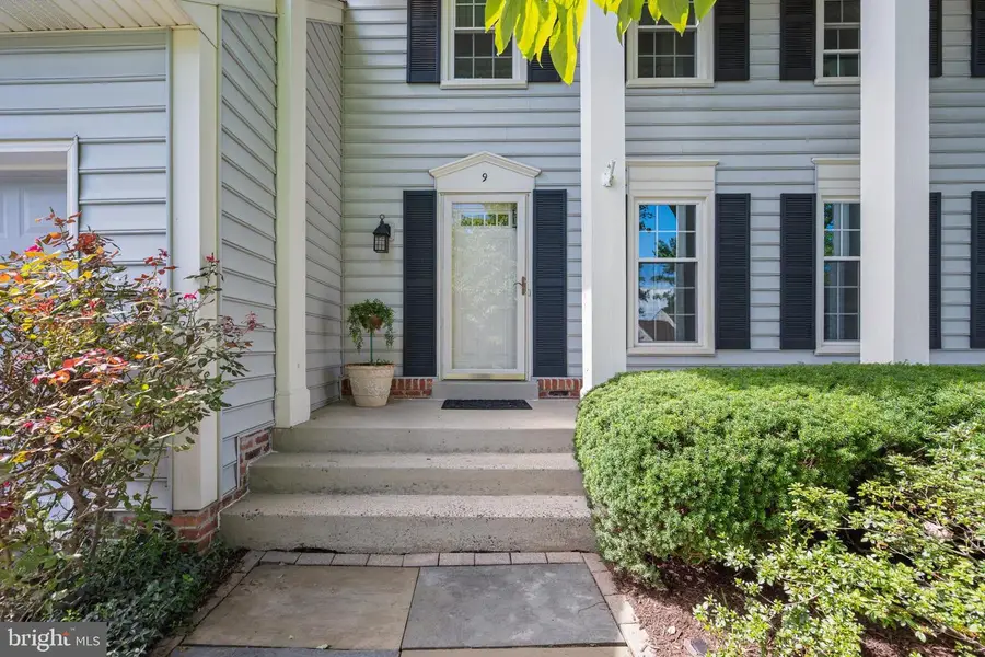 9 Doolittle Ct, Montgomery Village, MD 20886 - #2