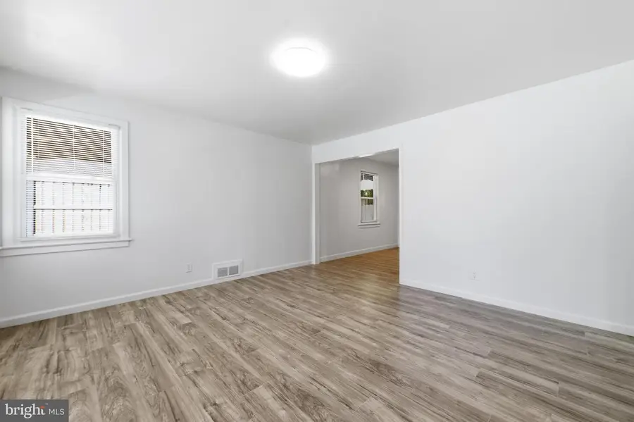 1118 Allison Dr, Rockville, MD 20851 - #3