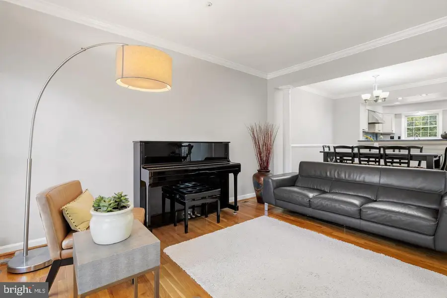 10166 Treble Ct, Rockville, MD 20850 - #3