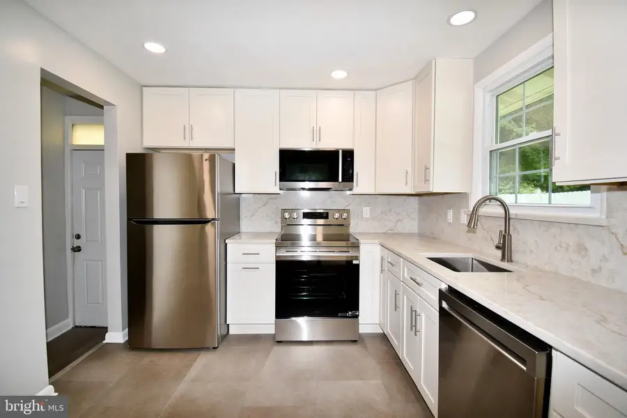 11404 Soward Dr, Kensington, MD 20895 - #2