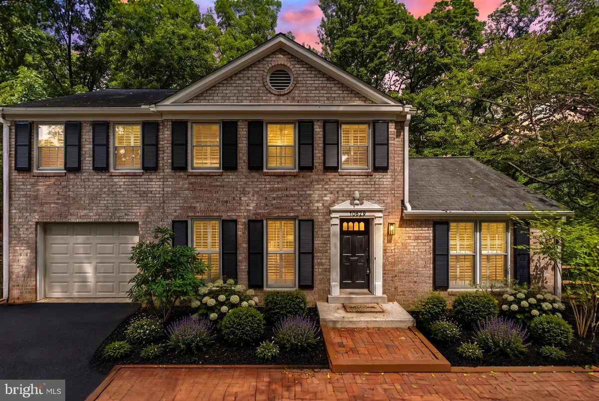 10629 Seneca Ridge Dr, Gaithersburg, MD 20886 - #1