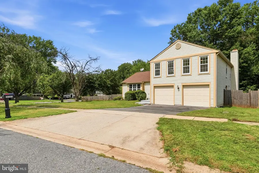 18007 Silver Leaf Dr, Gaithersburg, MD 20877 - #3