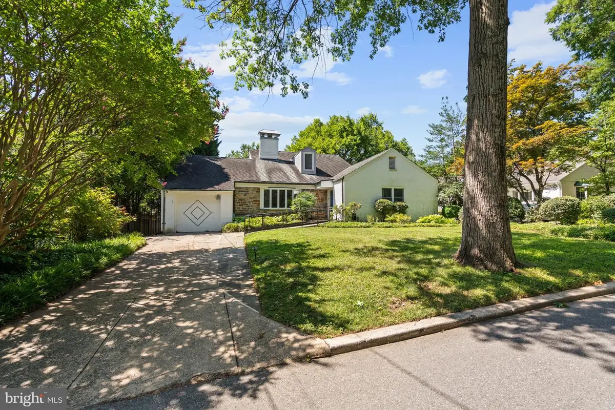 4702 Essex Ave, Chevy Chase, MD 20815 - #1