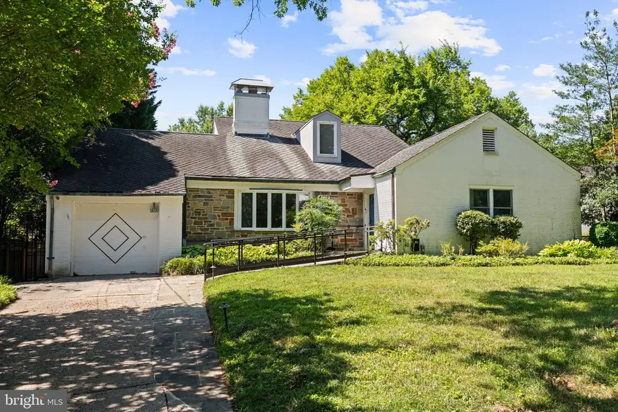 4702 Essex Ave, Chevy Chase, MD 20815 - #2