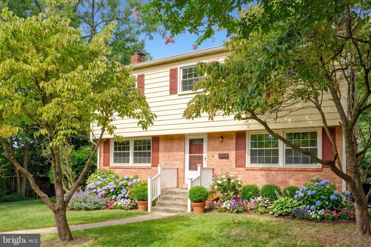 4 Burket Ct, Silver Spring, MD 20910 - #1