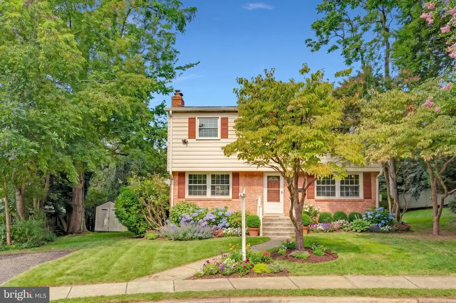 4 Burket Ct, Silver Spring, MD 20910 - #2