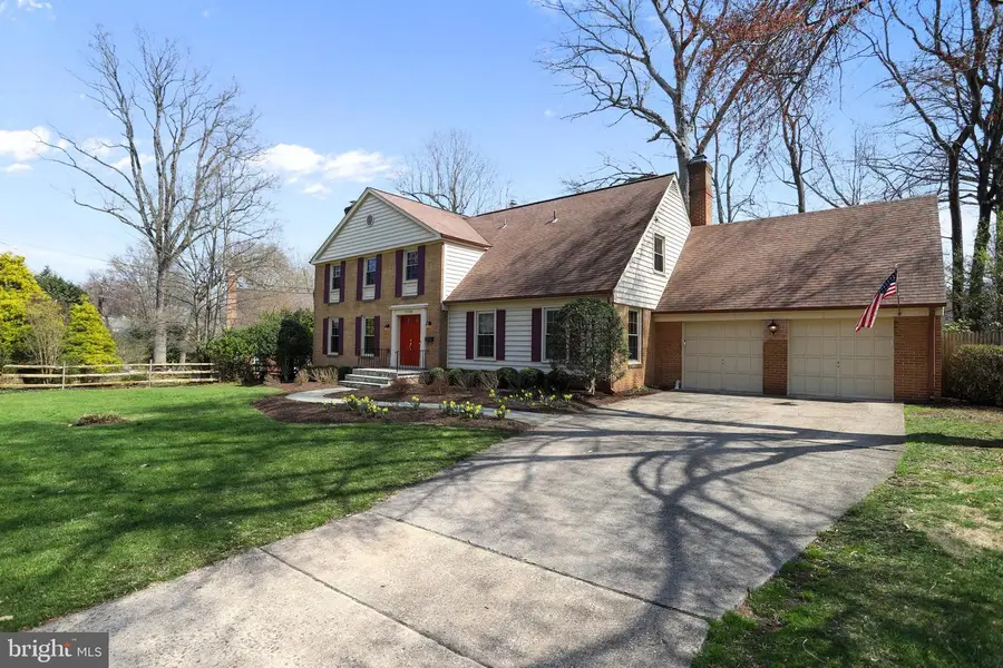 11209 Farmland Dr, Rockville, MD 20852 - #3