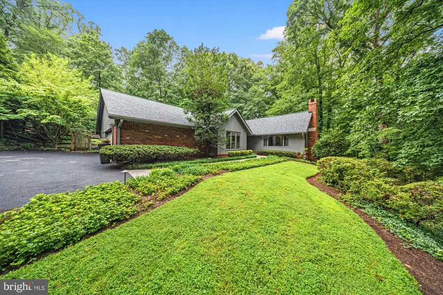 6800 Melody Ln, Bethesda, MD 20817 - #2