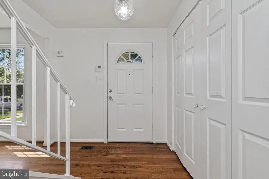 18147 Metz Dr, Germantown, MD 20874 - #2
