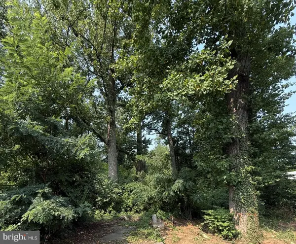 9300 Old Georgetown Rd, BETHESDA, MD 20814