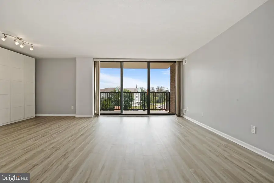 4 Monroe St #704, Rockville, MD 20850 - #3