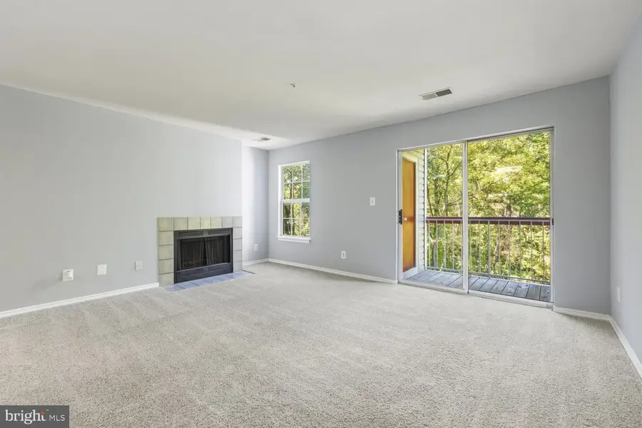18502 Boysenberry Dr #156-74, Gaithersburg, MD 20879 - #2