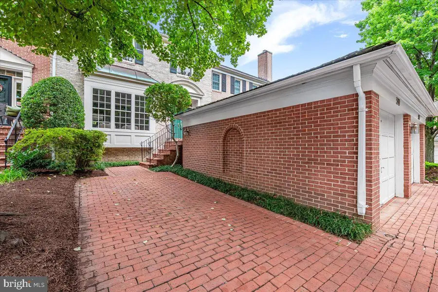 5919 Maplewood Park Pl, Bethesda, MD 20814 - #2