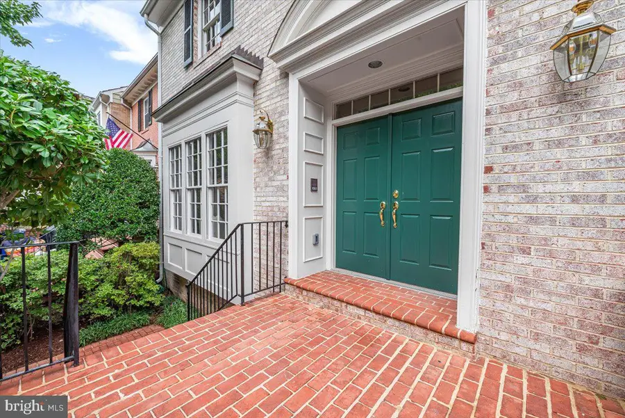 5919 Maplewood Park Pl, Bethesda, MD 20814 - #3