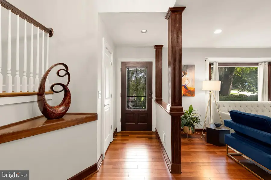 5910 Greentree Rd, Bethesda, MD 20817 - #3