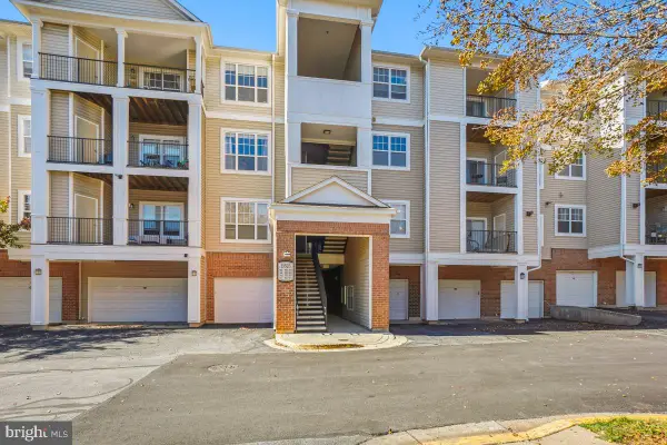 13503 Kildare Hills Ter #302, GERMANTOWN, MD 20874